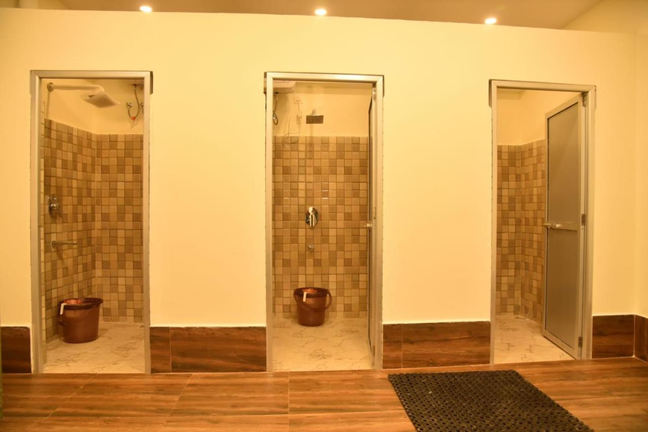 Hotel Relax Inn Allāhābād Junction エクステリア 写真